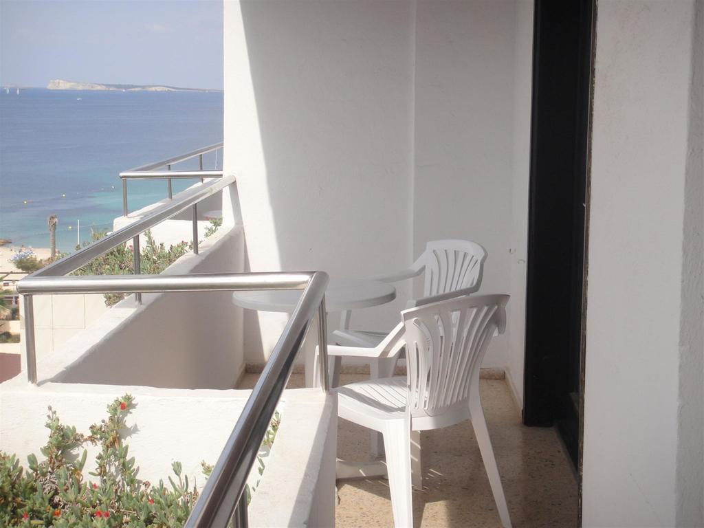 Apartamentos El Moro Sant Antoni de Portmany Chambre photo